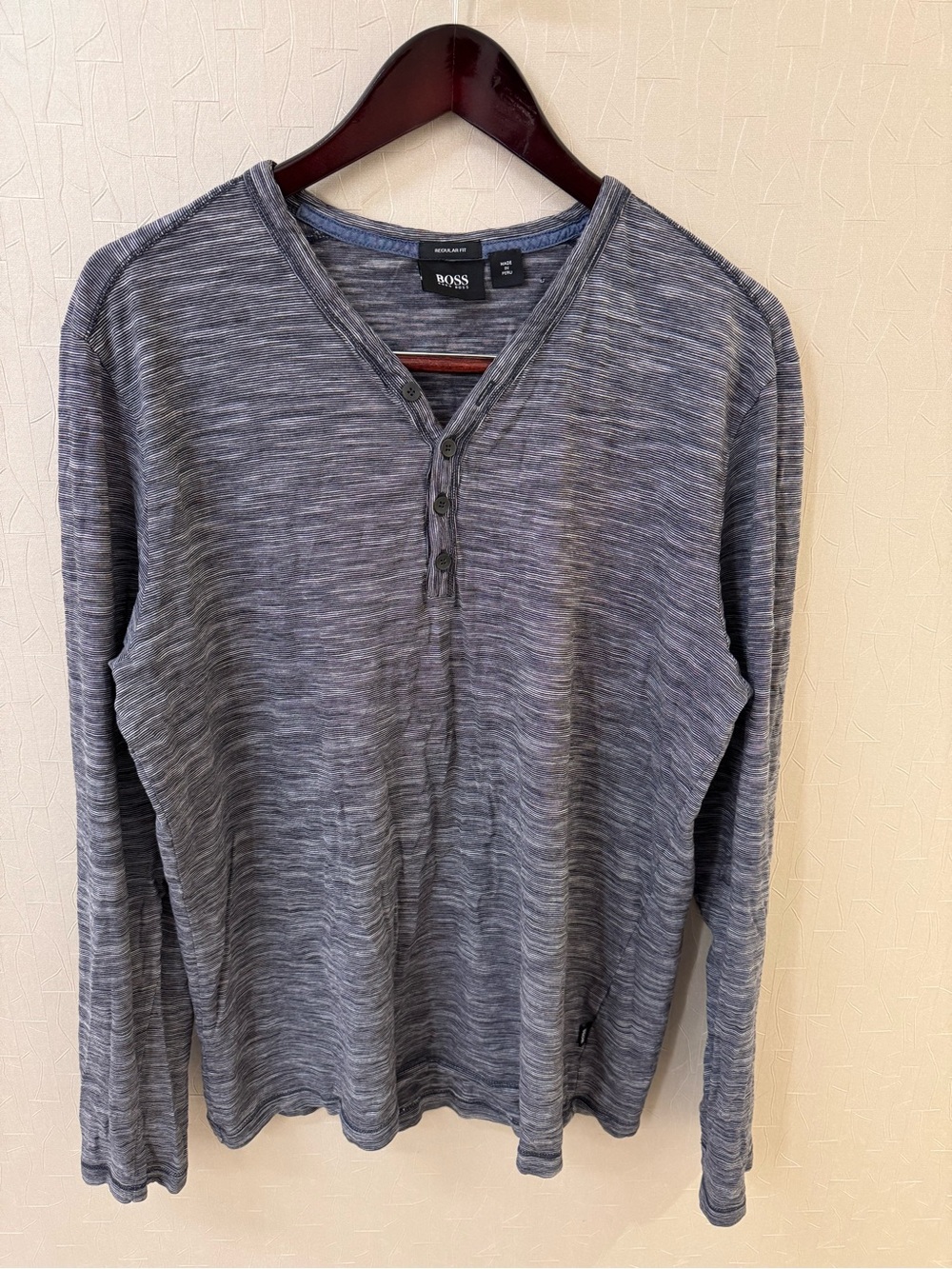 Hugo Boss Henley Mens Shirt XL Gray 100% Cotton V-Neck Long Sleeve Pullover NWOT